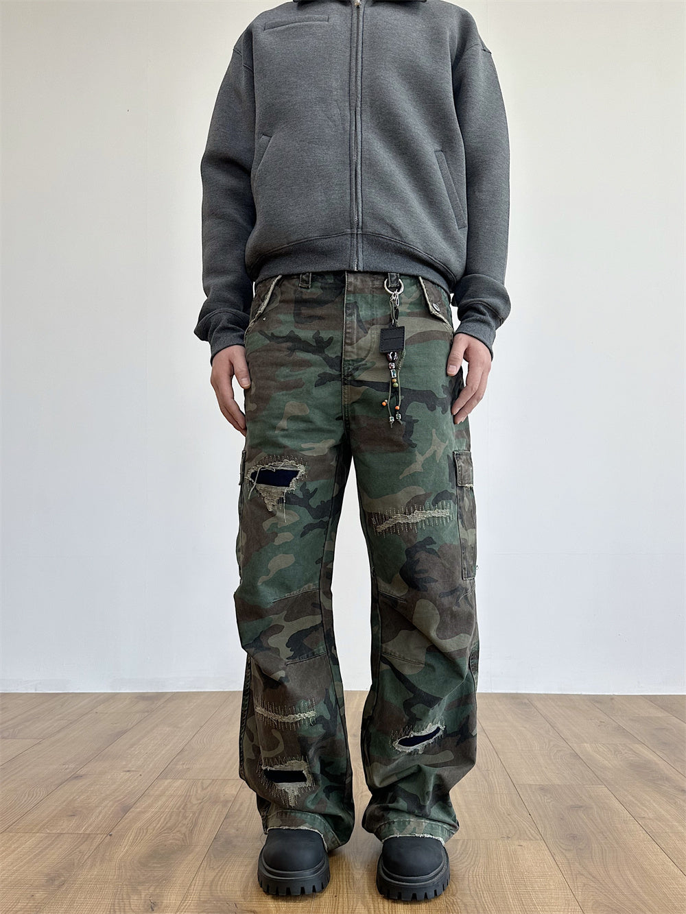 Distressed Military Camouflage Destruction Affixed Cloth Embroidered Loose Straight Cargo Pants